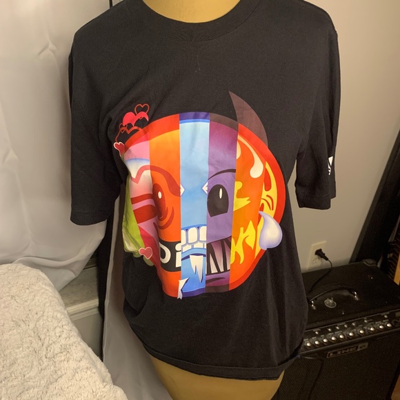 Adidas Unisex 'Big Mood' Graphic T-Shirt – Size Small,  Emoji Design - Picture 1 of 6